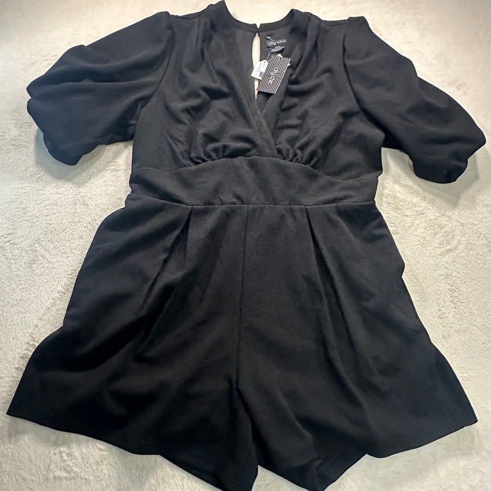 City Chic Playsuit Queiro Black Romper Puff Sleeve V-Neck Plus Size XS 14 NEW